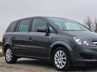 Opel Zafira 7 os. 1.6 benz 2010 r. Tempomat alufelgi