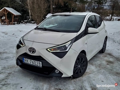 Toyota Aygo II X-play 1.0 VVT-i 72KM 2018r 44 tyś.km