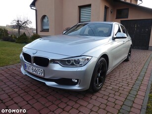 BMW Seria 3 316d Luxury Line EU6