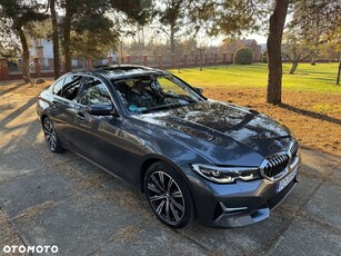 BMW Seria 3 320d xDrive Luxury Line sport