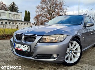 BMW Seria 3 330d xDrive DPF Touring