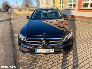 Mercedes-Benz Klasa E 200 d T 9G-TRONIC