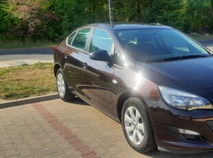 Opel Astra J 2016 r benzyna poj. 1.6 16V 85 KW 115 KM bezpośrednio od właściciela