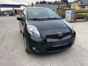 Toyota Yaris II 1.33 Luna Sport 100KM 2009r