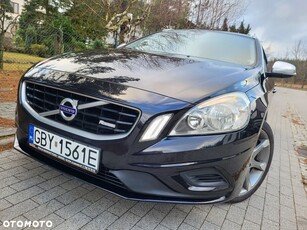 Volvo V60 T4 R-Design Momentum