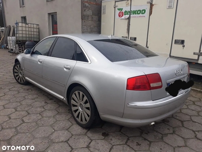 Audi A8 3.0 TDI DPF quattro Langversion