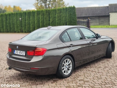 BMW Seria 3 316d Sport Line