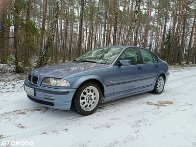 BMW Seria 3 318i