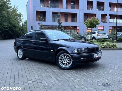 BMW Seria 3 318i