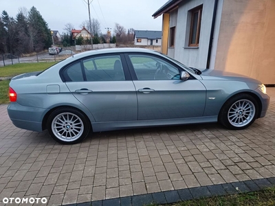 BMW Seria 3 318i