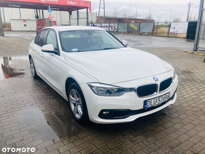 BMW Seria 3 318i