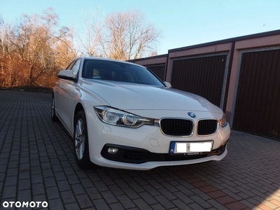 BMW Seria 3 318i