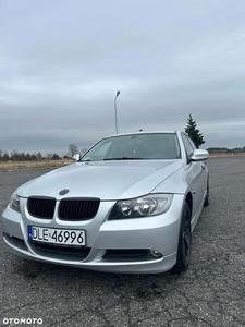 BMW Seria 3 318i