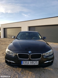 BMW Seria 3 318i