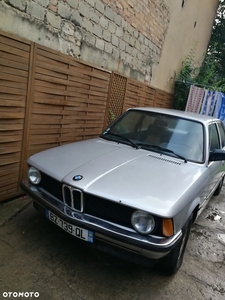 BMW Seria 3 318i