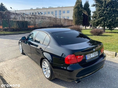 BMW Seria 3 318i Edition Sport