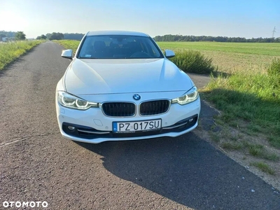 BMW Seria 3 318i Sport Line