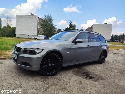 BMW Seria 3 318i Touring