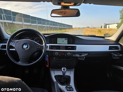 BMW Seria 3 320d DPF Touring