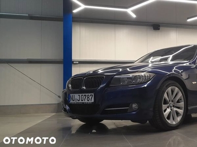 BMW Seria 3 320d DPF Touring Edition Lifestyle