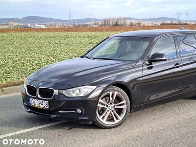 BMW Seria 3 320d DPF Touring Edition Sport