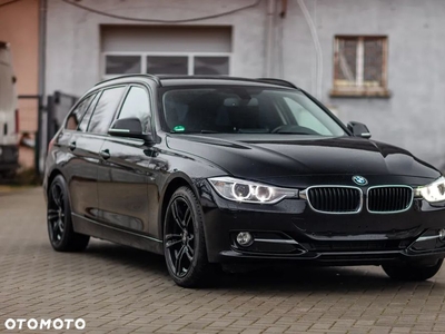 BMW Seria 3 320d Sport Line