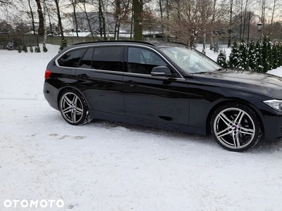 BMW Seria 3 320d Touring Sport-Aut Luxury Line