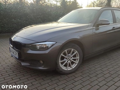 BMW Seria 3 320d xDrive DPF Touring Edition Fleet