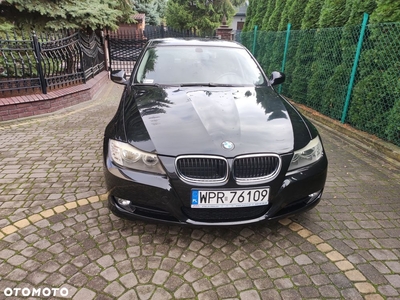 BMW Seria 3 320i