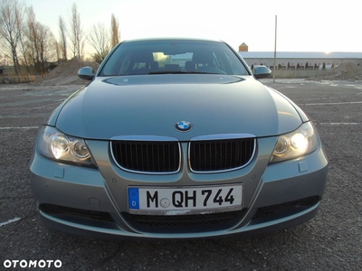 BMW Seria 3 320i