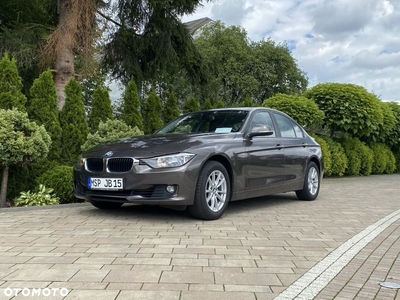 BMW Seria 3 320i