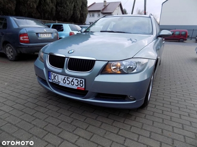 BMW Seria 3 320i