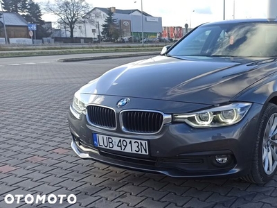 BMW Seria 3 320i xDrive