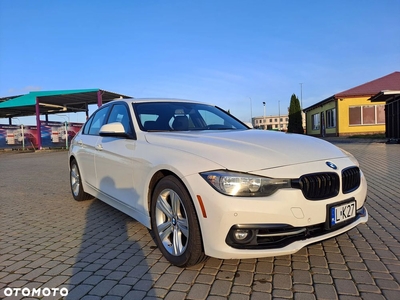 BMW Seria 3 328i Touring xDrive Sport Line