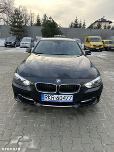 BMW Seria 3 328i xDrive Luxury Line