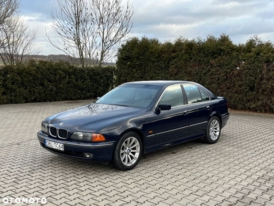 BMW Seria 5 523i