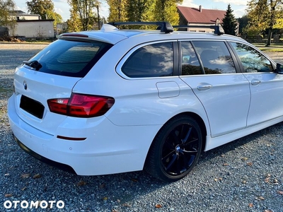 BMW Seria 5 525d Touring Sport-Aut Modern Line