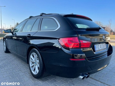 BMW Seria 5 525d-touring-xdrive-steptronic