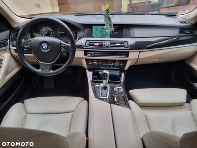 BMW Seria 5 525d xDrive