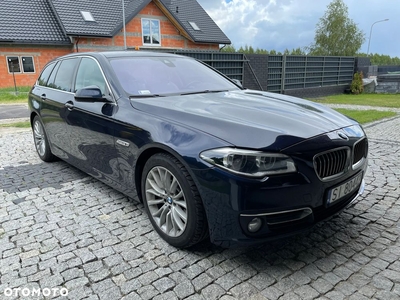 BMW Seria 5 530d xDrive Luxury Line