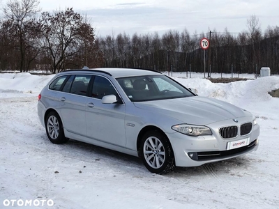 BMW Seria 5 530d xDrive Touring Modern Line