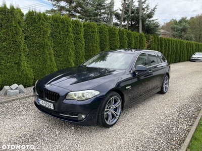 BMW Seria 5 530d xDrive Touring Sport-Aut