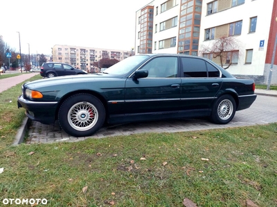 BMW Seria 7 735i L