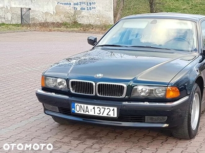 BMW Seria 7 750i