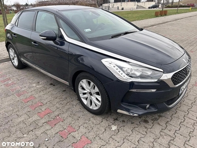 DS Automobiles DS 5