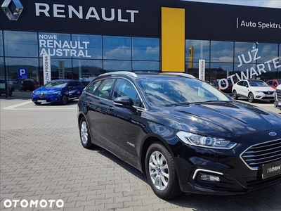 Ford Mondeo 2.0 Hybrid Titanium