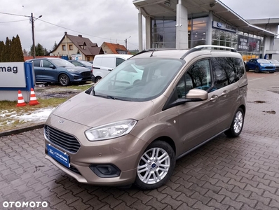 Ford Tourneo Courier 1.0 EcoBoost Titanium