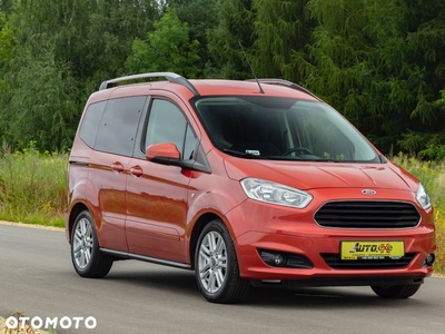 Ford Tourneo Courier 1.0 EcoBoost Titanium