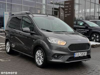 Ford Tourneo Courier 1.0 EcoBoost Titanium