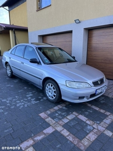 Honda Accord 1.8i LS